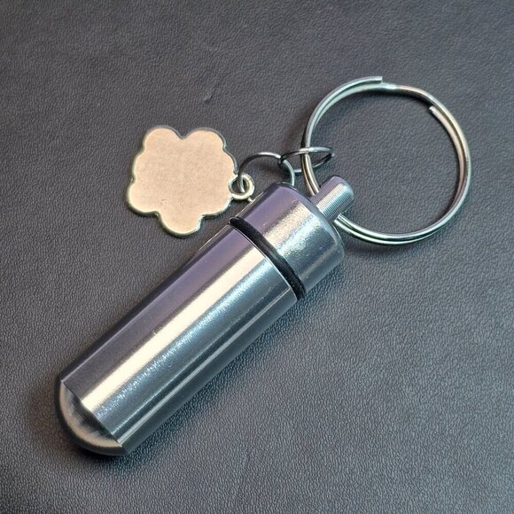 Aluminum Pet Ashes Cylinder Keychain With Paw Charm (NWOT) - Picture 2 of 5
